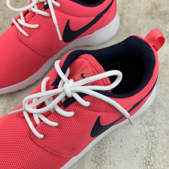 NIKE — Women's Coral Pink Roshe One Running Shoes - Picture 5 of 8